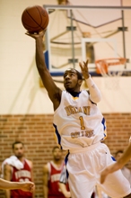Clayton Goggins led the Swedes with 18 points in Saturday's win over the Spires.